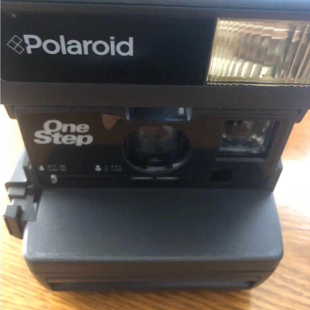 Vintage Original Polaroid OneStep 600 Instant Camera